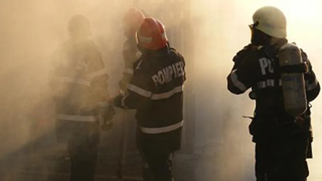 Incendiul de la centrala termica din Slobozia s-a extins! Noua echipaje de pompieri incearca sa il stinga!