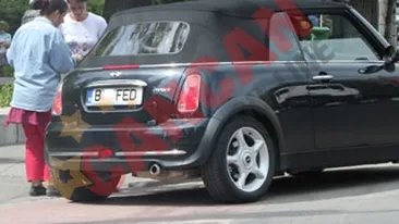 Manuela Fedorca isi cumpara singura flori