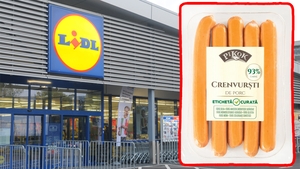 Ce mănânci, de fapt, când consumi crenvurști din piept de pui Pikok din Lidl România. Vei rămâne uimit!