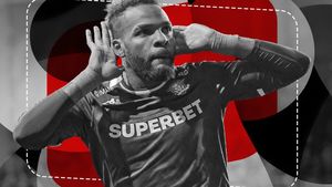 Scandal uriaș după moartea misterioasă a lui Aaron Boupendza! În timp ce familia plângea, colegii lui dansau în vestiar!