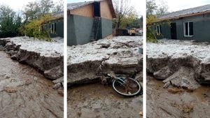 Fenomene meteo bizare în România. Grindină de un metru grosime la Constanța și o tornadă în Tulcea