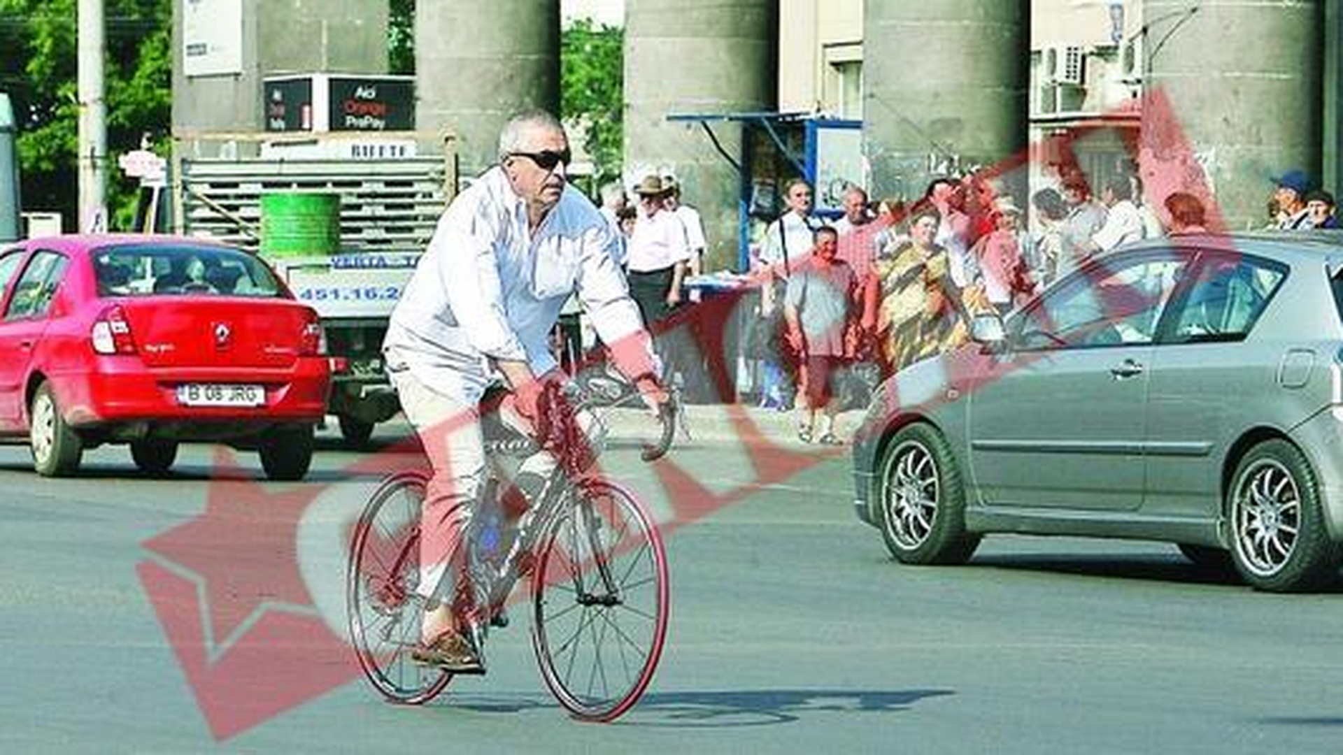 Tariceanu l-a atacat pe Videanu de pe bicicleta