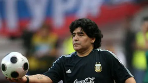Ronaldinho, laudat de Maradona! Cand ma uit la meciurile lui AC Milan, este singurul jucator pe care il observ