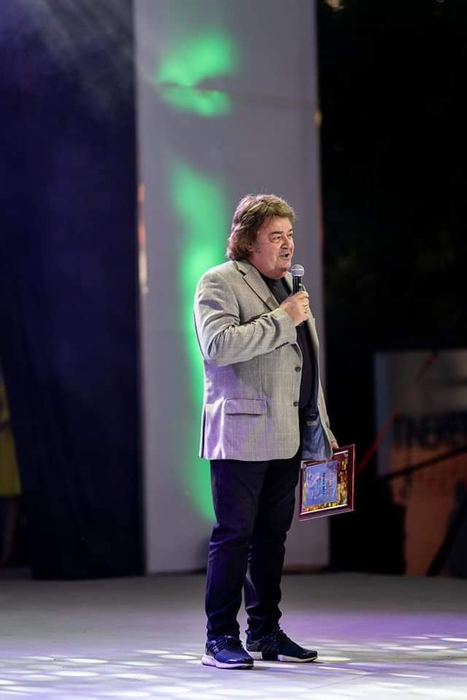Adrian Romcescu, unul dintre cei mai cunoscuți artiști din România (Foto: Facebook)