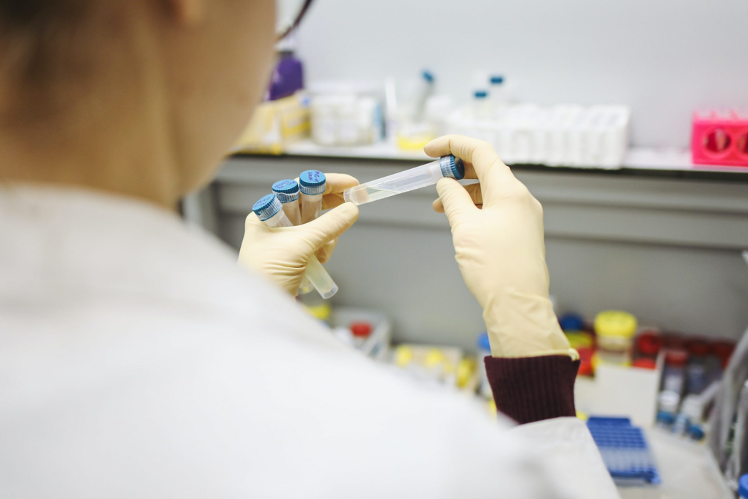 Slovenia vrea să oprească vaccinarea cu AstraZeneca