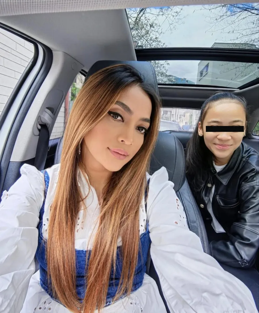 Bella Santiago fiica