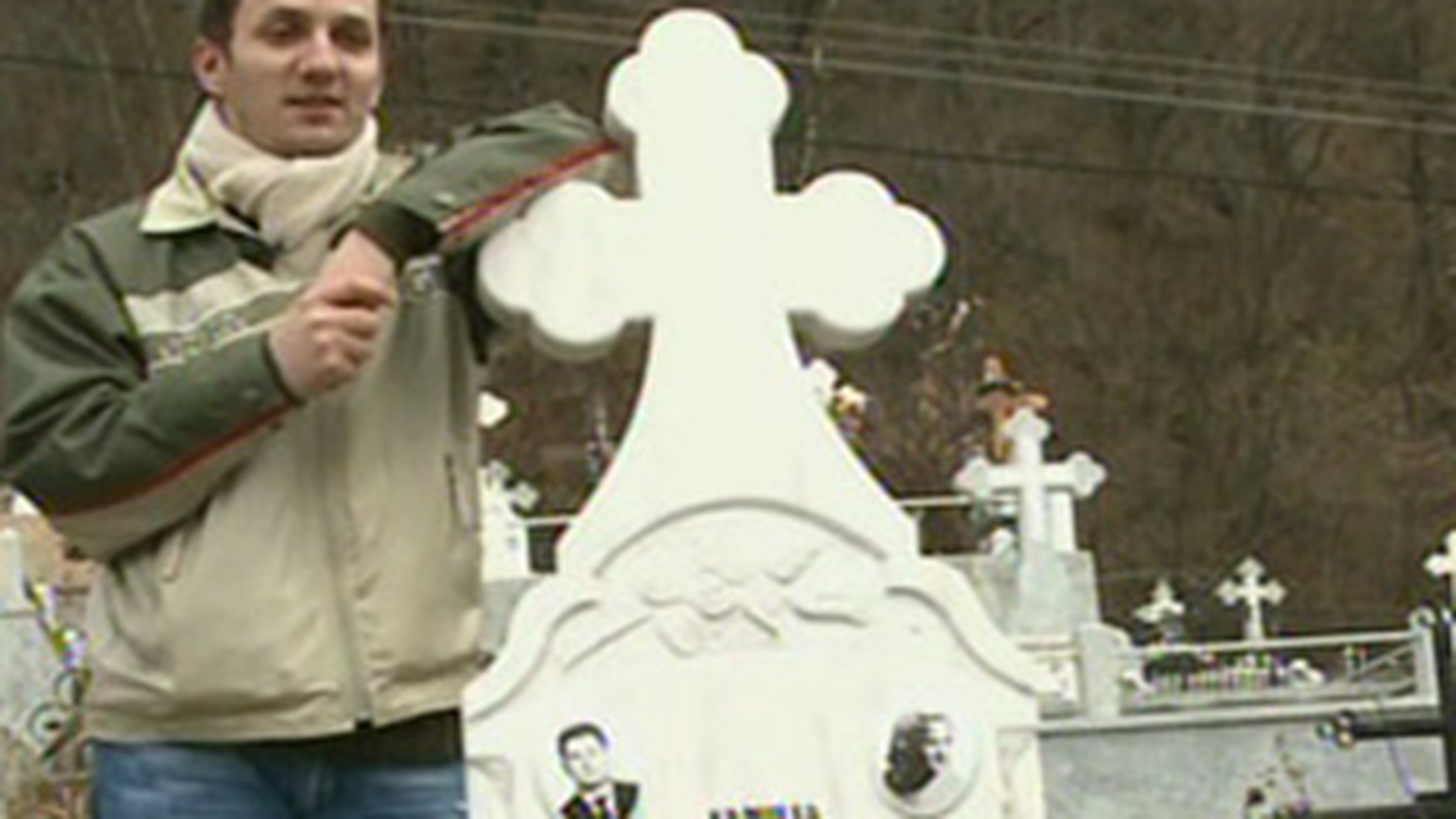 Incredibila poveste de viata a lui Mihai Traistariu! Tatal ii batea mama, care l-a blestemat sa moara de cancer: "Tumoarea lui de la cap a plecat spre ochi!"