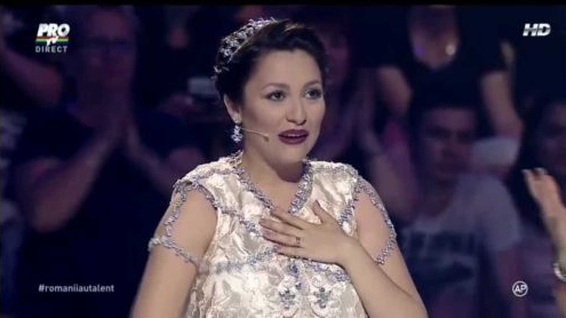 Greu de crezut asa ceva! Andra a facut un concurent sa planga la "Romanii au talent"! Raduleasca i le-a sters!