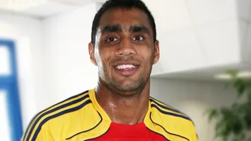 Acum se lafaie in bani, insa in copilarie nu avea ce manca! Vezi ce a facut Banel Nicolita cu primii bani castigati din fotbal!