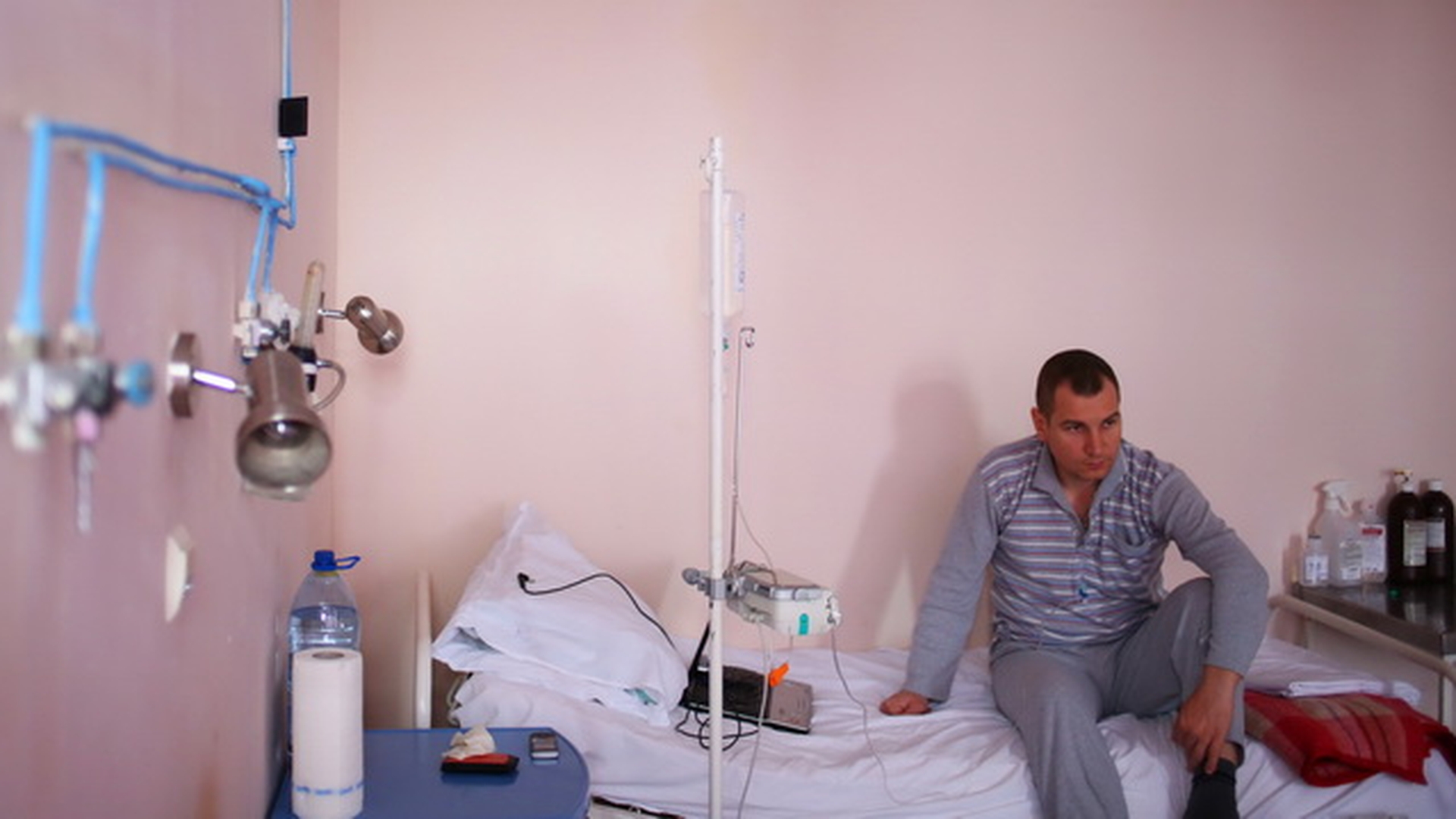 Destin schimbat de un diagnostic medical. Costel are 30 de ani, un copil de aproape 3 ani si o boala crunta: leucemie