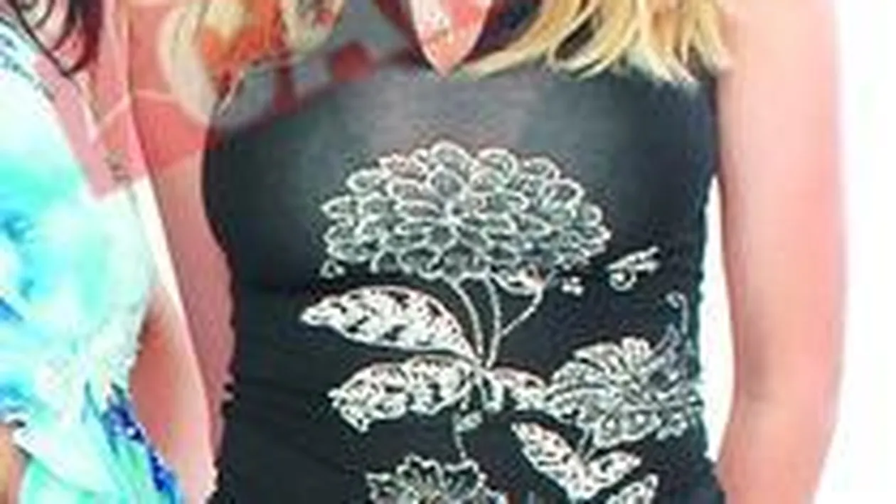 Alina, abandonata in vacanta de Piturca Jr.