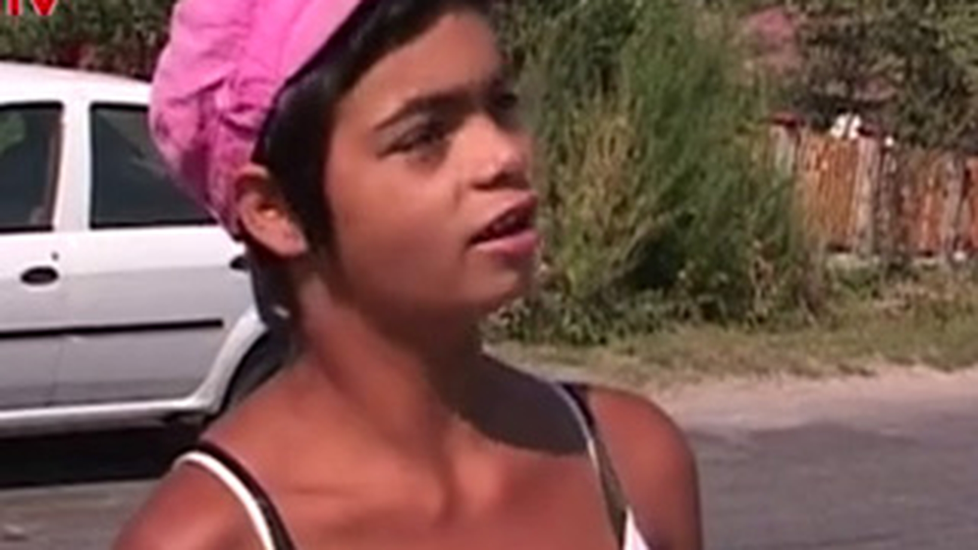 VIDEO DE RUSINE Adevaratul motiv pentru care nu se ia bacul! Eleva in clasa a 6-a : "Mie imi place sa invat. Pe 'J' nu il stiu ca nu mi-a dat mie doamna d' astea, da' il stiu pe 'A' si un pic din 'M'"