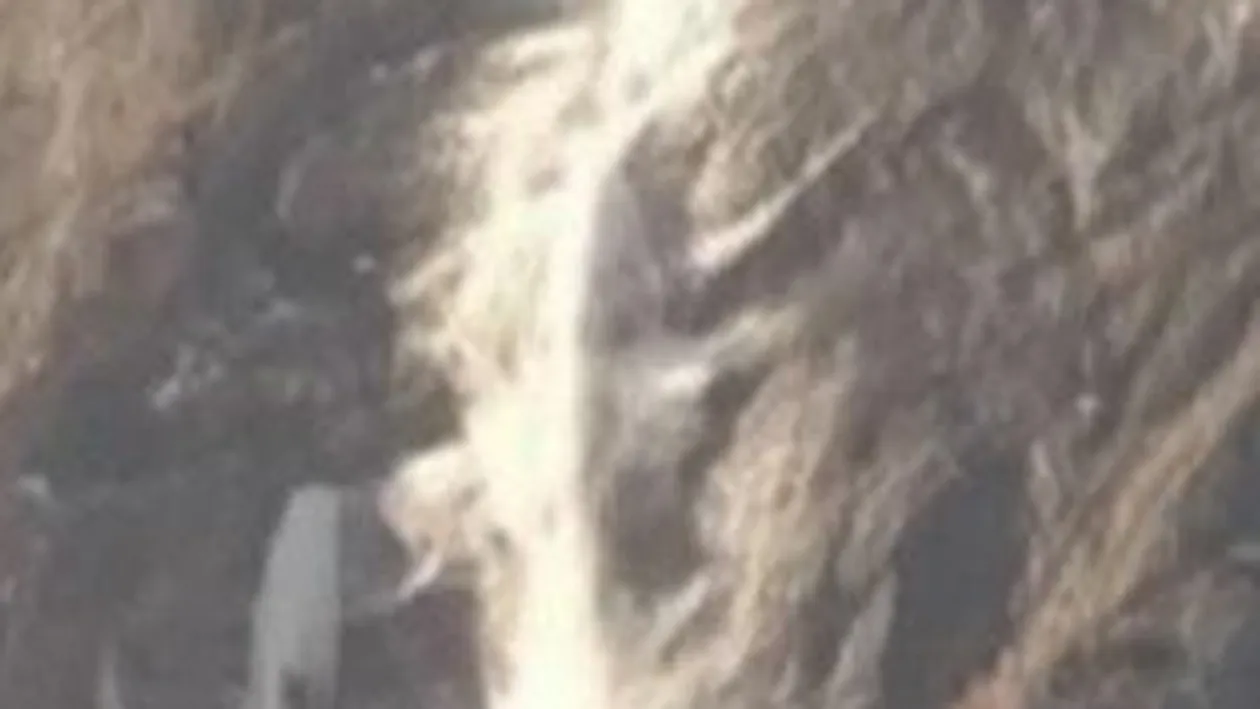 VIDEO Intre spectacol si pericol! O avalansa care s-a produs in Bucegi a durat cateva ore