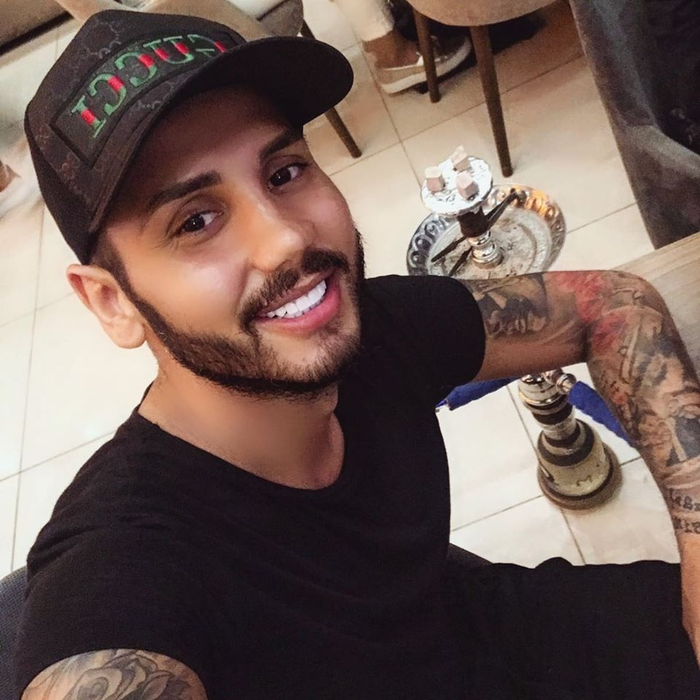 Cu siguranță regretă! Cum arată acum Adrian, primul bărbat din România care și-a pus silicoane, la 7 ani de la operație