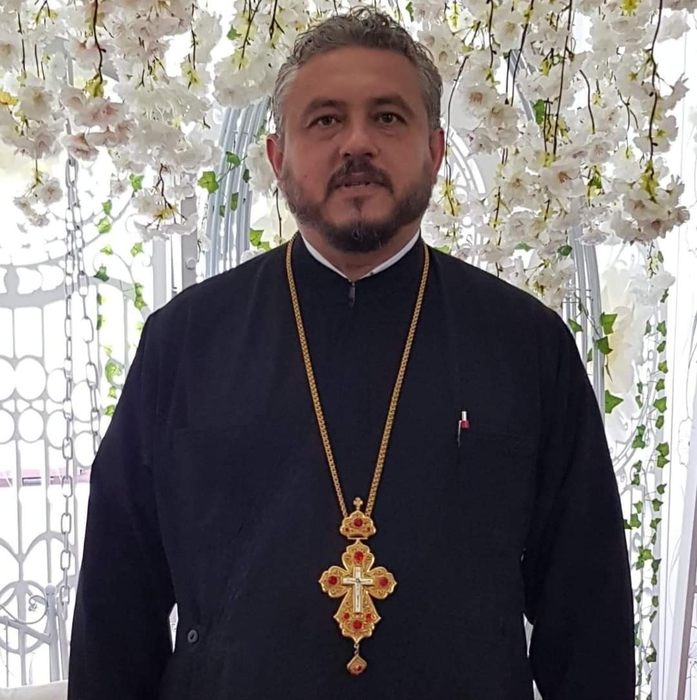 Un preot din Onești și-a anunțat enoriașii pe internet că a fost  confirmat cu COVID-19. El a fost internat la spital