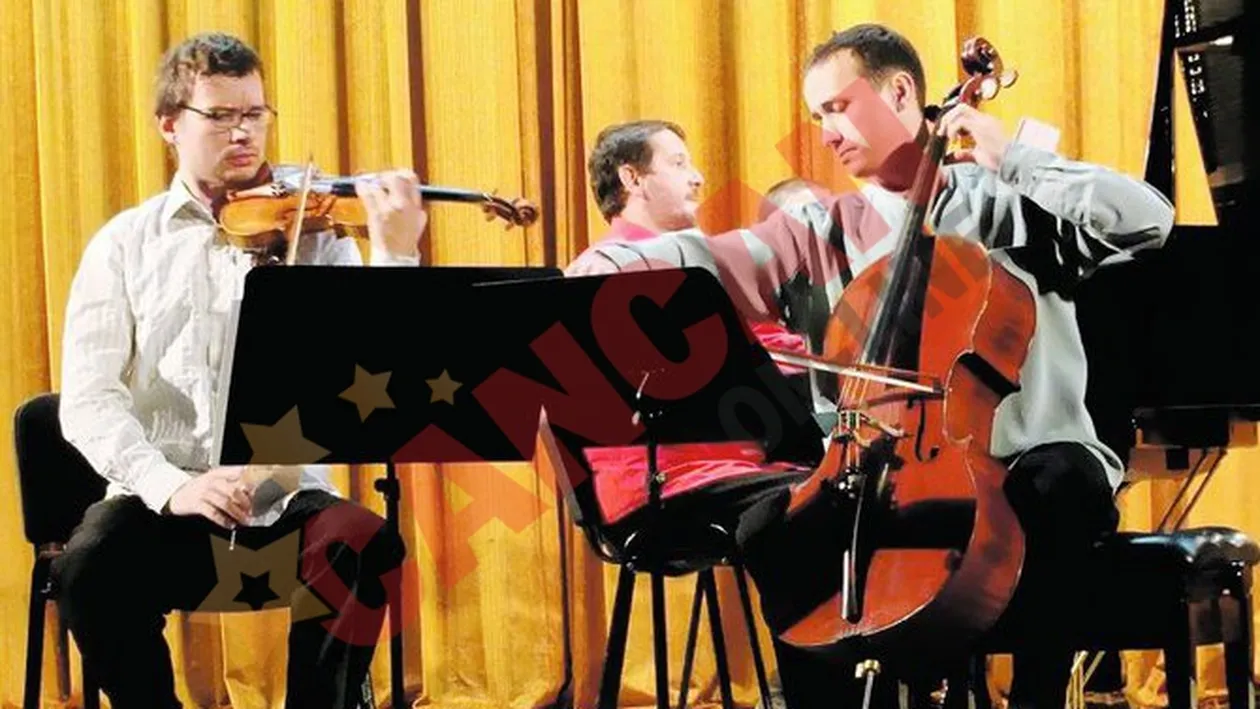 Isi tine prietena alaturi de Stradivarius