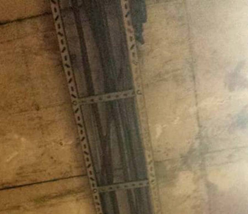 S-a crăpat tavanul! Cum arată stația de metrou Apărătorii Patriei după cutremurul petrecut duminică dimineață în România
