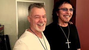 Eddie van Halen a murit la 65 de ani după ce cancerul i s-a răspândit în creier, dar și în alte organe. Omagiul sfâșietor pe care fosta soție l-a adus celebrului chitarist