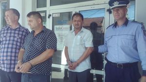 ULTIMA ORĂ: Escrocul de la bancă a fost prins! Cine îl ajuta să dea ţepe în Chişineu Criş