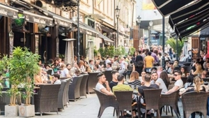 Veste proastă pentru români! Pe ce dată se vor deschide barurile și restaurantele