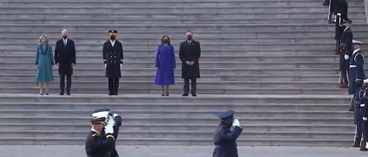 Jill Biden, apariția ravisantă la ceremonia de învestire a soțului ei în funcţia de preşedinte al SUA. Melania Trump a încălcat tradiţia transferului puterii | FOTO & VIDEO