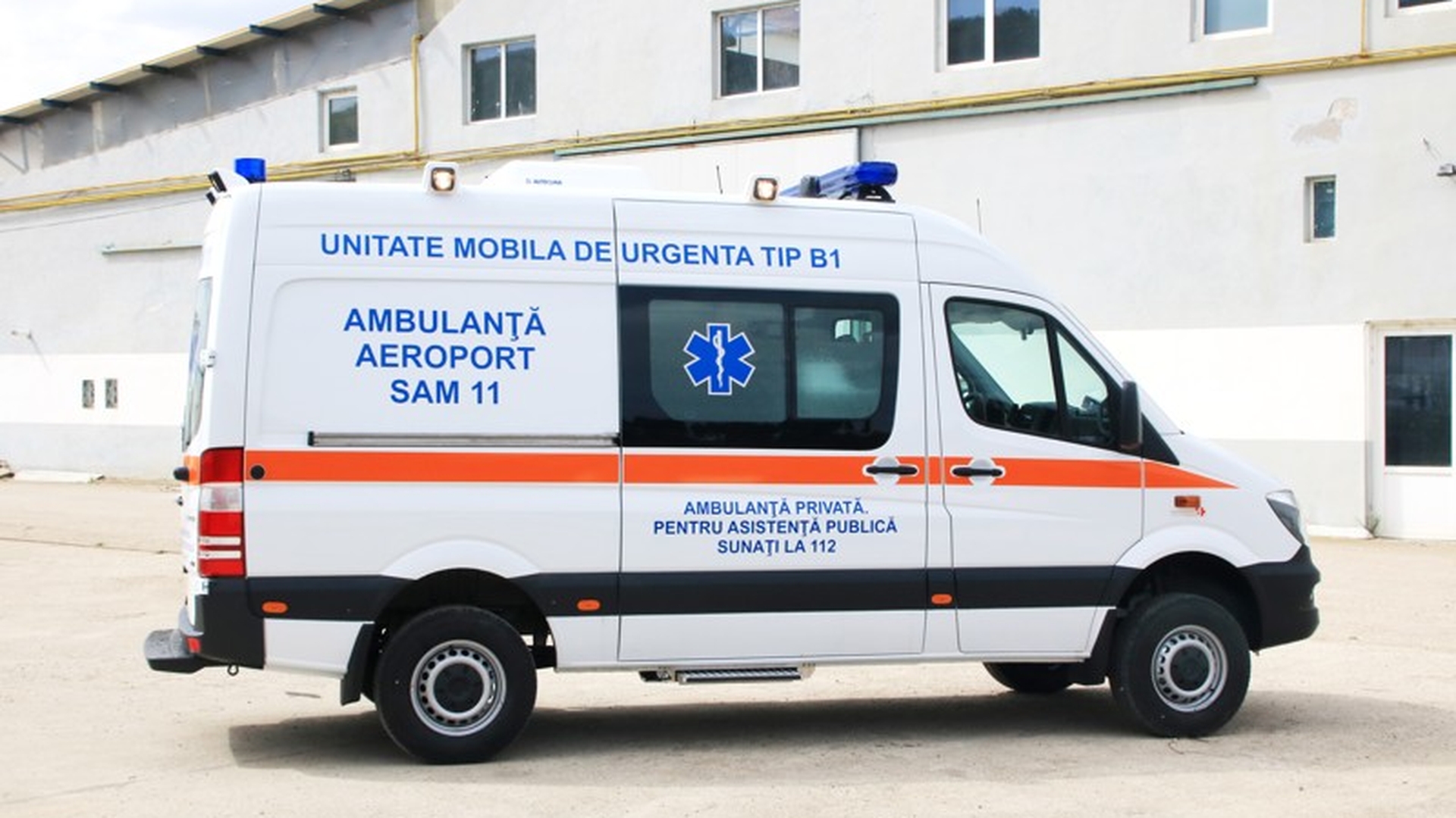 Un băiețel de 2 ani și 6 luni a fost accidentat după ce mama lui a traversat neregulamentar