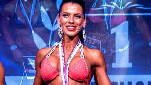 Miss Univers la culturism, izolată la domiciliu în Italia de aproape o săptămână