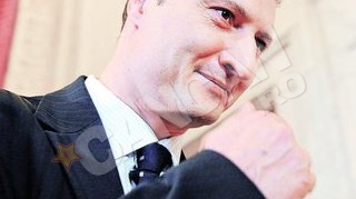 Deputatul Dan Pasat, acuzat ca a terorizat-o pe femeia care i-a daruit un copil! I-a zis iubitei ca o da hrana la pesti