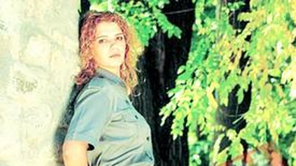 Sexy-politistele au pozat provocator