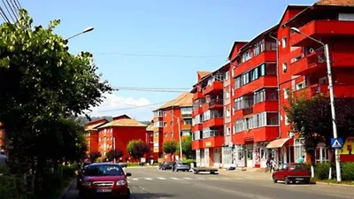 Orașul din România în care un apartament cu 4 camere se vinde cu doar 25.000 euro acum, în aprilie 2026