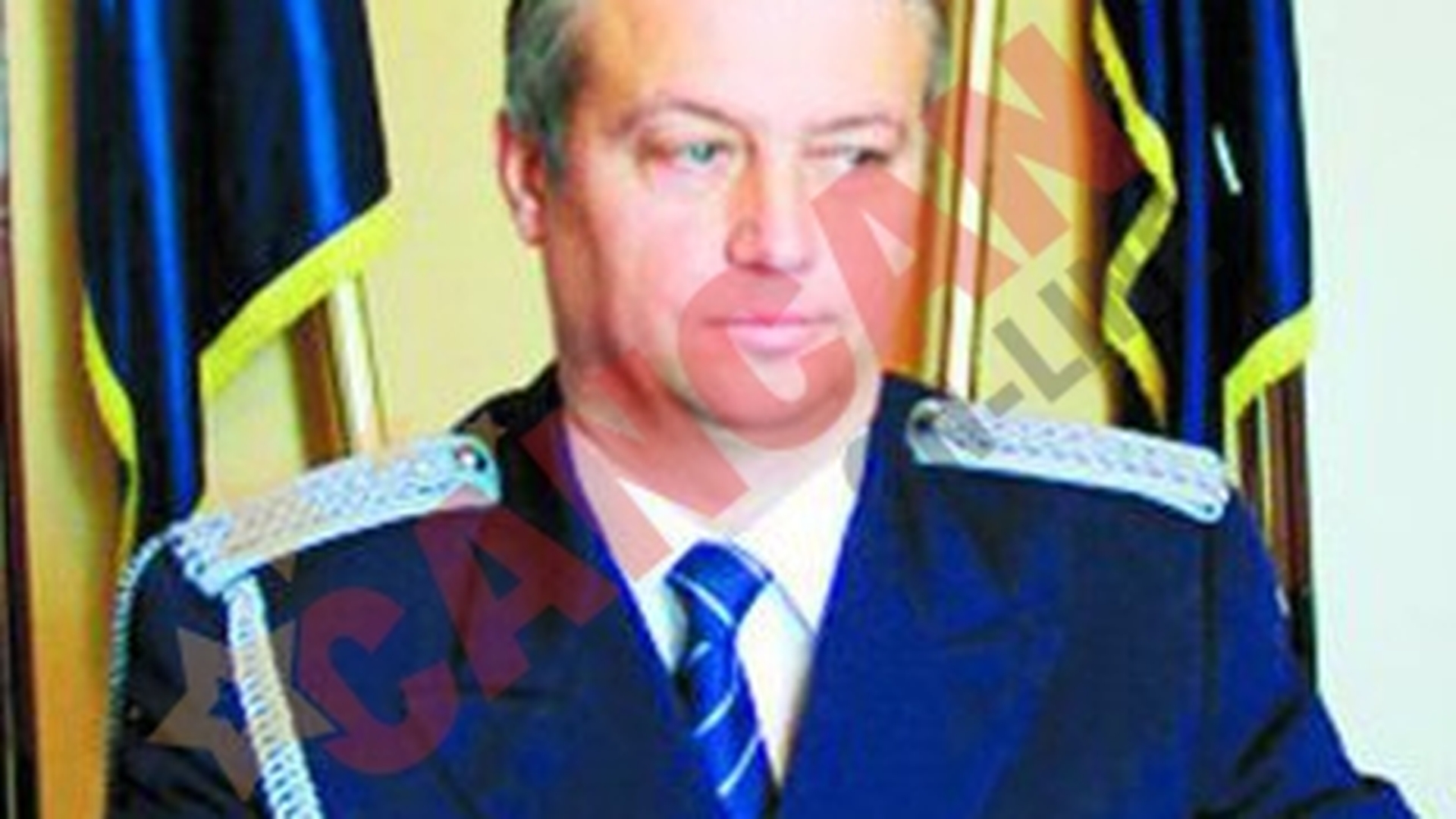 Fiul unui director din Politia Romana, "ridicat" de acasa