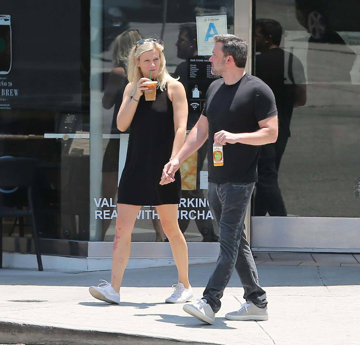 Fanii lui Ben Affleck nu sunt de acord cu noua iubită a actorului