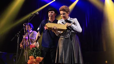 A ANIVERSAT 20 de cariera! Vezi cat de bine a aratat TEO TRANDAFIR in cea mai importanta zi!