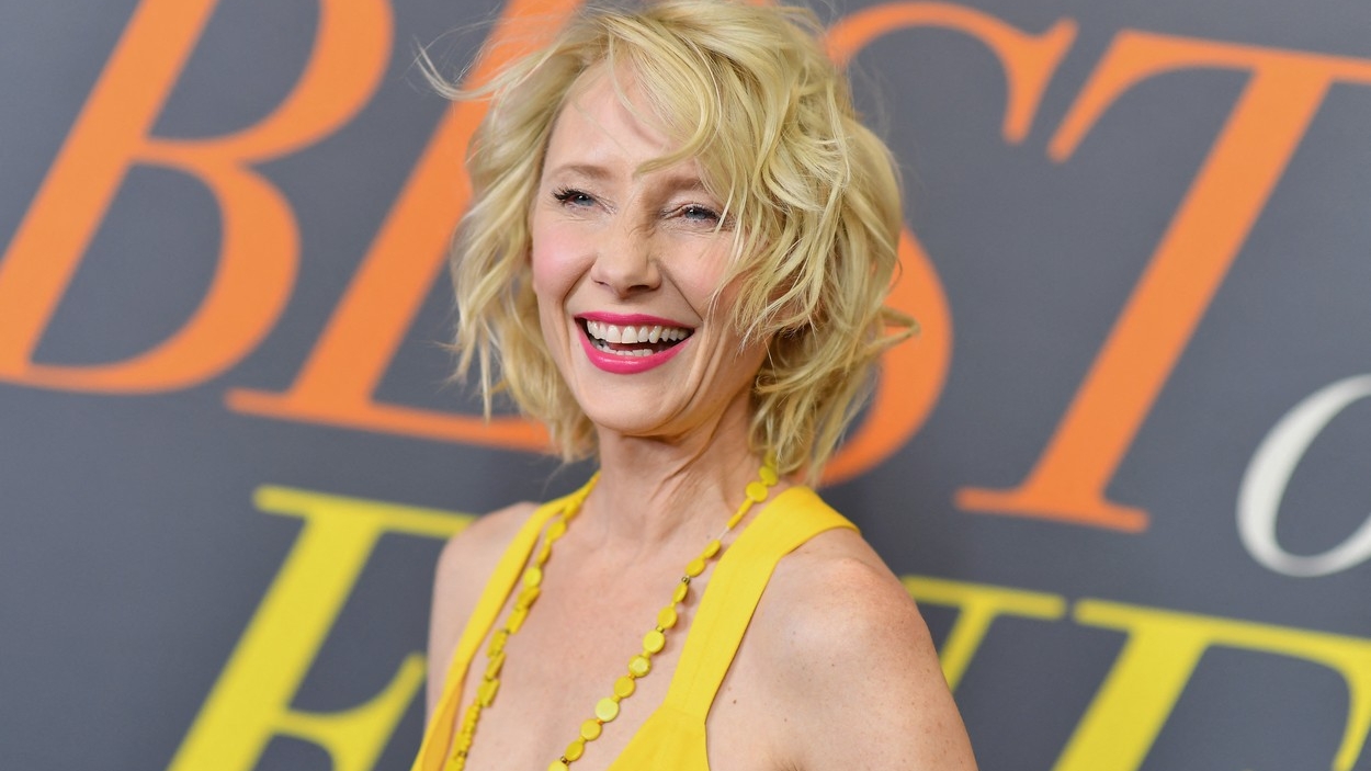 Anne Heche, în moarte cerebrală după accidentul cumplit de mașină în care a fost implicată