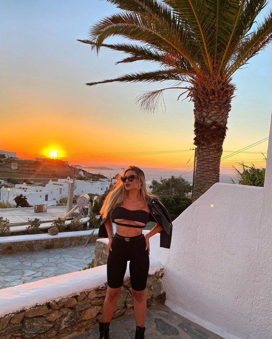 Andreea Bîrsan și-a schimbat look-ul de când este cu Julius (sursa FOTO: Instagram)