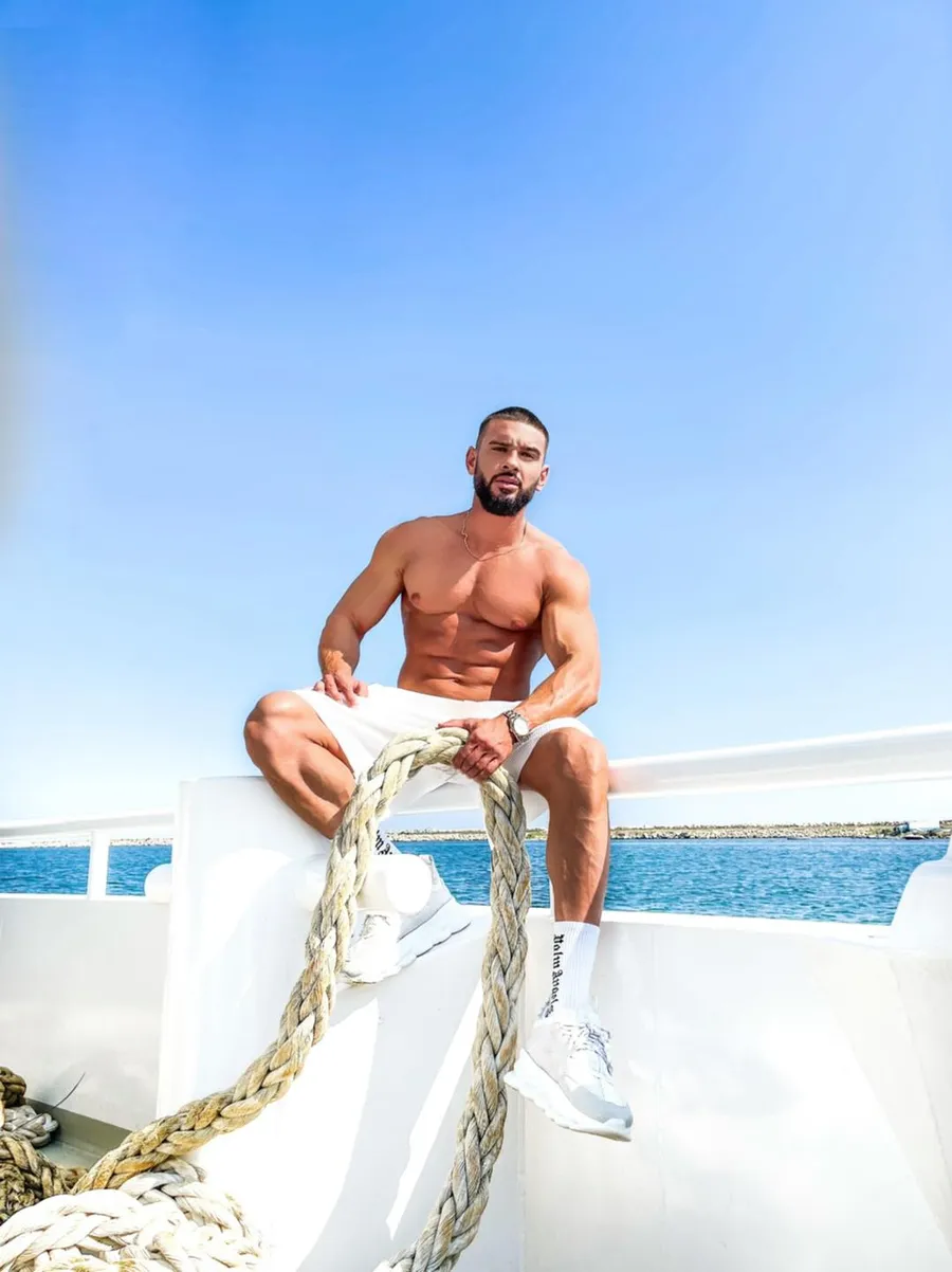 Dorian Popa s-ar număra printre "campionii" care au descoperit de timpuriu tainele dragostei (Foto: Facebook)