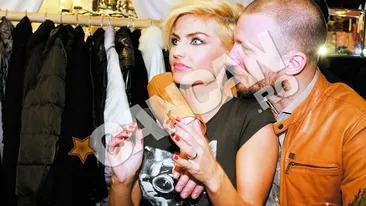 Oana Mares a nascut prin cezariana un baietel de 50 de centimetri sI 3 kilograme - A plans cand si-a tinut bebelusul in brate prima oara