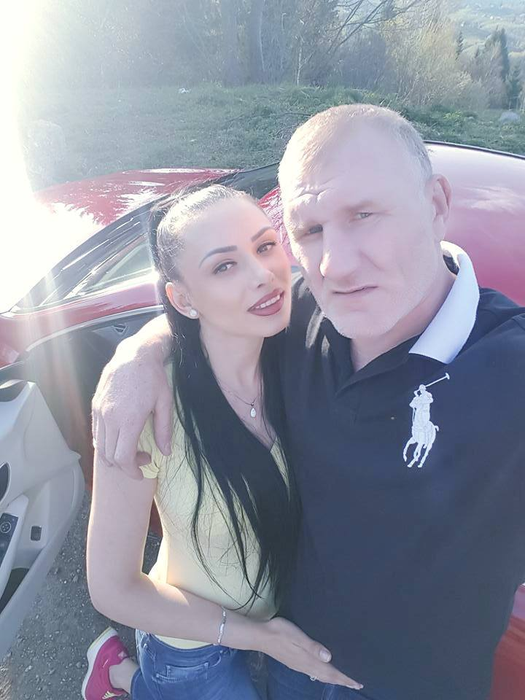 TOLEA CIUMAC i-a făcut un cadou impresionant soţiei sale ALINA la 3 ani de la căsnicie! Ce reacţie a avut LEO de la STREHAIA când a văzut darul