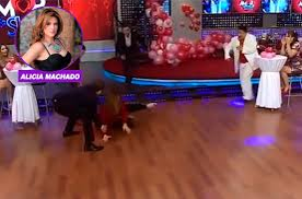 FOTO. Ce gafă! Miss Universe s-a făcut de râs în direct, după ce a…