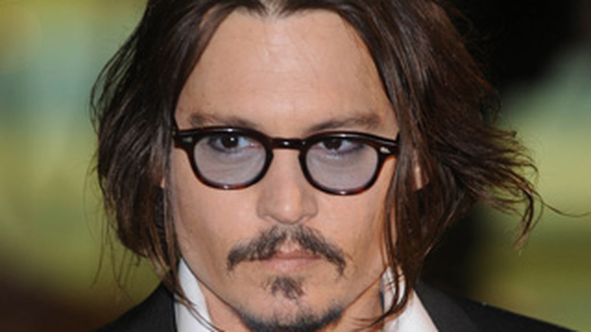 Frumusetea bate barbatia! VEZI AICI de ce femeile il prefera pe Johnny Depp, nu pe Sean Connery!