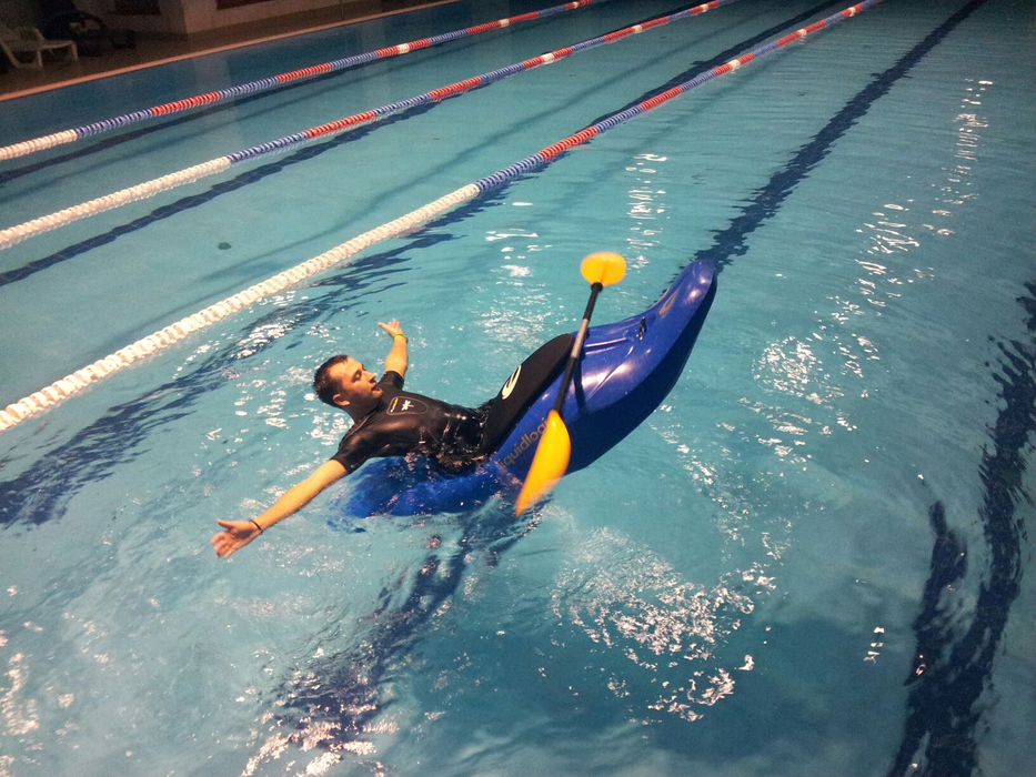 Lecție și antrenament în piscină