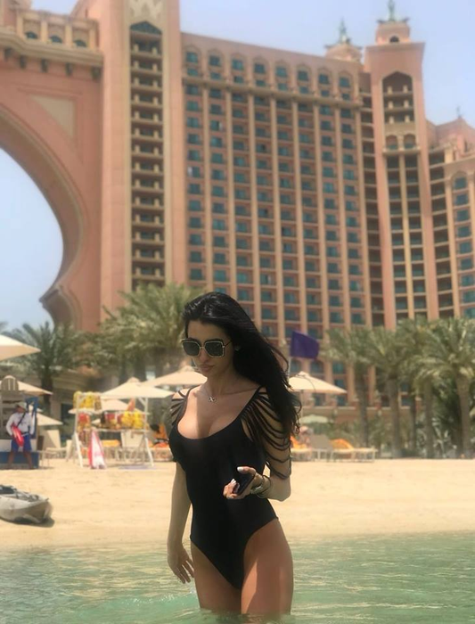 Roxana se bucură de o vacanță de 5 stele, în Dubai