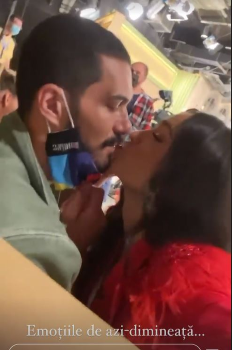 Viviana Sposub s-a filmat cu un test de sarcină în mână: “Emoțiile de azi-dimineață”. Fanii au copleșit-o cu mesajele pe iubita lui George Burcea | FOTO