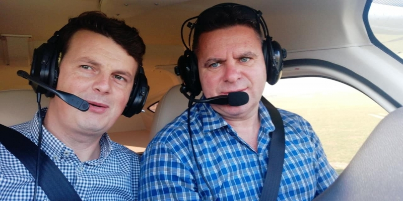 Ei sunt afaceriștii celebri care s-au prăbușit cu avionul în Buzău