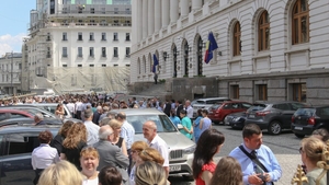 Ce s-a întâmplat după fix 15 minute de la cutremurul din această dimineaţă! Românii s-au panicat