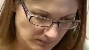 Şi-a închis cei trei copii într-o cameră şi a refuzat să-i mai hrănească. Când, în sfârşit, a intrat să vadă ce fac a rămas fără cuvinte 