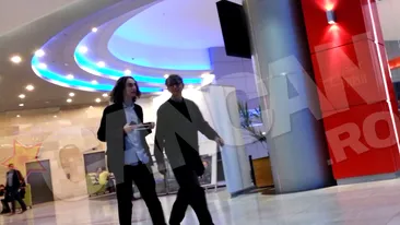 Horia-Roman Patapievici si-a scos fiul la film la mall, dar bodyguardul de la cinema nu i-a lasat sa intre. Vezi ce s-a intamplat!