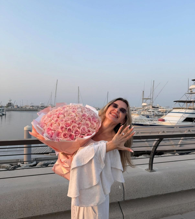 Bucurie mare în familia lui Mario Fresh! Sora artistului a fost cerută în căsătorie: cum arată inelul de logodnă