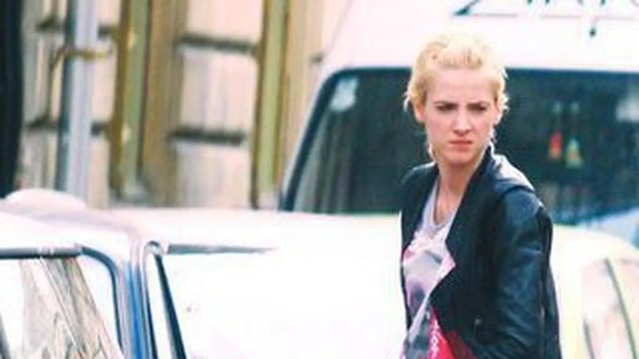 Are geanta de 2.000 de euro si masina de 25.000 de euro