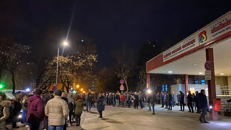 Revoltă la Spitalul Județean Satu Mare, după ce un medic este acuzat că ar fi lăsat o tânără să moară: „S-a dus pe picioare, zâmbind, iar după o oră jumătate a decedat”